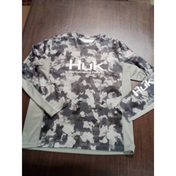 Men's Huk Performance Fabric Fishing Long Sleeve Gray Camo Shirt Size Medium - Picture 11 of 16
